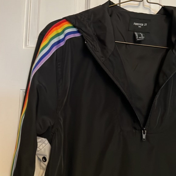 Forever 21 Pullover - Picture 4 of 10
